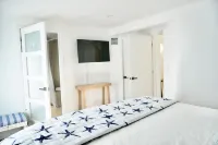 Spacious and bright 4-bedroom house in awesome area of Deerfield Beach The Cove