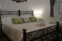 Karina's Rooms - Bed and Breakfasts