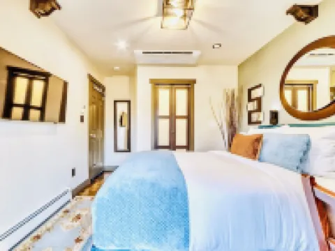 Neocolonial Nouveau Kensington Vacation Home Hoteles cerca de Langara-49Th Avenue Railway Station