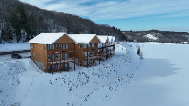 Keweenaw Waters Resort