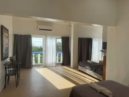 Zhang Resort and Dive Center Opc