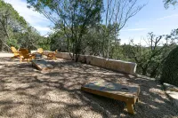 Texas Charm Cottage - 1 Block from the Lake & Hill Country Views Hotels in Canyon Lake