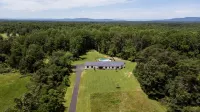 Oasis Near Charlottesville with Pool, Grill Hotels in Fluvanna County