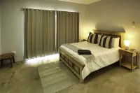 Sandy Feet 蘭格班8人床位