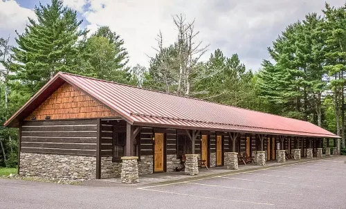 Club 51 Hotels in Mercer