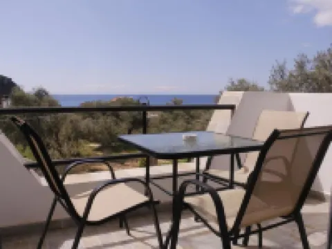 Velco BB Himara Hotels in Himare