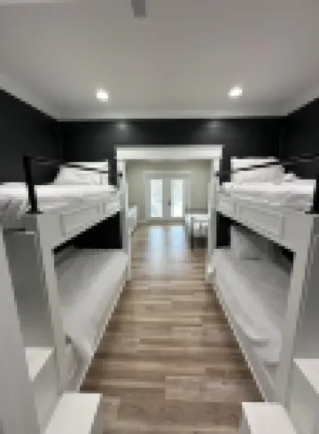 Stunning 4-bedroom house with amazing outdoor space and dock in Double Springs.