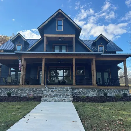 Stunning 4-bedroom house with amazing outdoor space and dock in Double Springs.