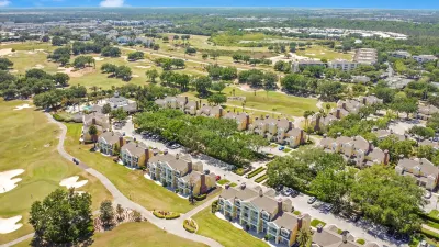 Golden Hour Balcony Reunion Escape for 4 Hotels in der Nähe von Orlando / Kissimmee KOA Holiday