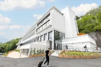 The Babel Community Hôtel - Grenoble Bastille Hotels in Corenc