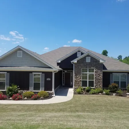 3 bed / 2.5 baths, great neighborhood