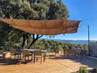 Gordes, Calme Absolu et vue Panoramique Hotels in Gordes