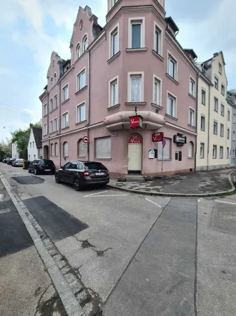 Beautifully furnished apartment in central Augsburg