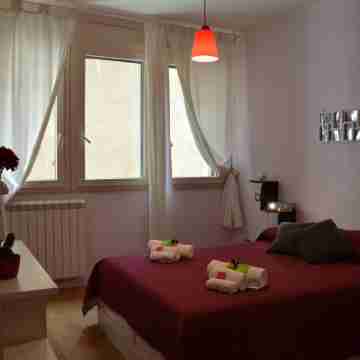 Large apartment with 2 bedrooms and two bathrooms in PALAZZO SAN MATTEO Rooms