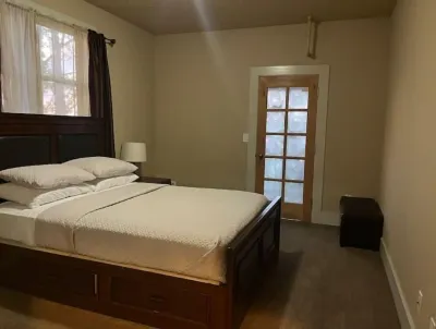 5th Avenue Suites #3