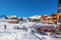 Praz de Lys resort, duplex apartment 200 metres from the ski lifts 타낭즈 호텔