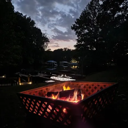 Keowee Adventures ~ Peaceful Lakefront Home on Keowee ~ 7 Miles from Clemson!