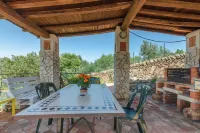 Casina del Forno with pool between Catania and Syracuse, hub for eastern Sicily Hotels in Carlentini