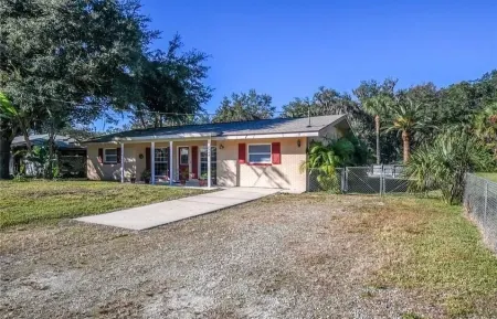 Crystal River Water Front Gulf Access Отели рядом с достопримечательностью «Парк штата 7 Майл Луп Трейлхед Кристал Ривер Презерв»