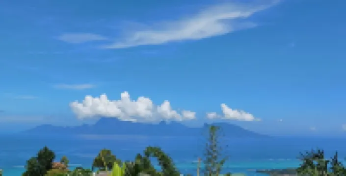 Accommodation Tahiti Punaauia Confort with Swimming Pool Hotels in Punaauia