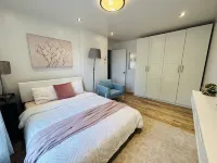 Cozy 1-Bedroom Apartment in the Heart of Grimsby Hotels near Elipsis Day Spa