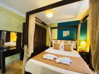 Royal Loft Suit Hotels near Hadrian's Gate