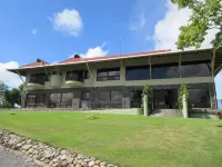 Bamboo Villa- Luxury Ocean and Mountain View Villa with Infinity Pool Hotels in 
