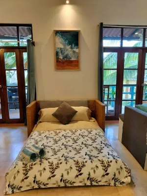 Huge gorgeous penthouse style,1 bedroom, 5 mins from everything, jungleview