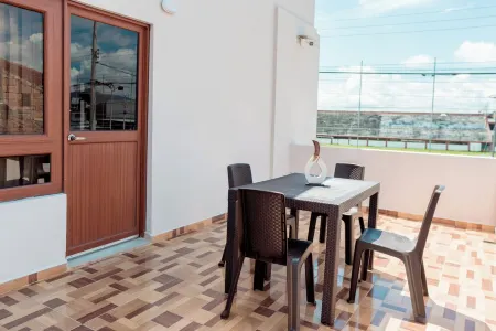 Large and Elegant 3 Bedroom Apartment