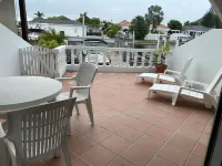 Waterfront Villa -5 minute walk to the North Beach on the North Finger Hotels in Jennings