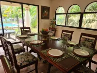 Luxury Beachfront House with pool/ beachfront Hotels in El Triunfo de La Cruz