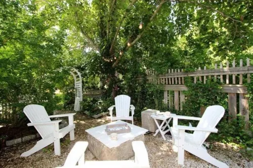 Beautifully decorated Brewster Home