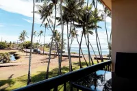 Prince Kuhio Condo  - Steps to the beach!