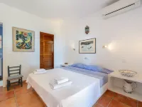 Vista Panorâmica e Única Para Esta Villa com 6 Quartos e 6 Banheiros Hotels in Sant Josep de Sa Talaia