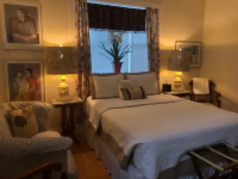 Beautiful Victorian built in 1912 “The Brookside Manor” in Berkeley Springs WV Hotels in Berkeley Springs