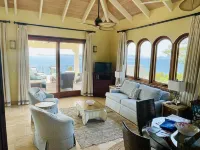 Stunning Penthouse W/ Ocean View Seconds From Cruz Bay