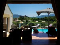 Air- Conditioned  5 Bedroom Villa with Stunning Castle Views - 빌라