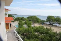 OBLSA # 441  2Bed/2Bath Hotels in Utila