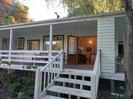 Cozy garden view cottage in the heart of the Tsitsikamma