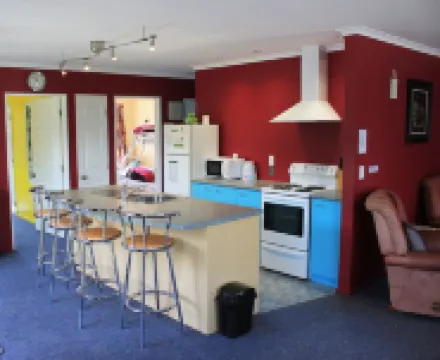 Popular Family friendly, Modern Cosy Bach,+ WiFi, 21 Devon Street Hanmer Springs