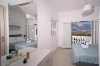 Luxury Villa with Guest House in tranquil setting with Private pool Hotel a 