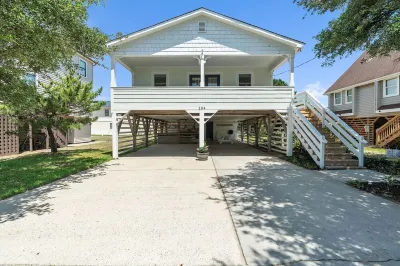 Obx Beach Box!  204 E Albatross St Milepost 10 Hotels near The Fresh Market