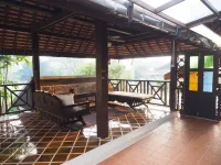 Charming Thai Lanna style house in the country side of Chiangmai.Relaxing garden