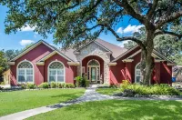 NEWLY REMODELED!! One Story with POOL and Hot Tub - Private Pools