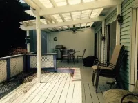 5 Bedrooms! 5 Bathrooms! 300 Foot Dock! Waterfront! Family-Friendly! Hotel a Clay Township