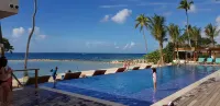 Stunning views Marina Ocean Front Condo Condo Estadio Francisco A. Micheli附近的飯店