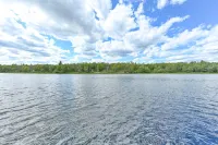 GC Lake Forest View Cottage