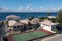 Ocean Front Divers Haven - World Class Diving & Snorkeling One Giant Stride Away