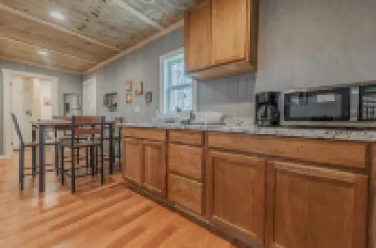 Oakwood Cabin 15min to Buffalo Point