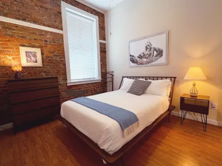 Spacious Stylish One Bedroom Apartment